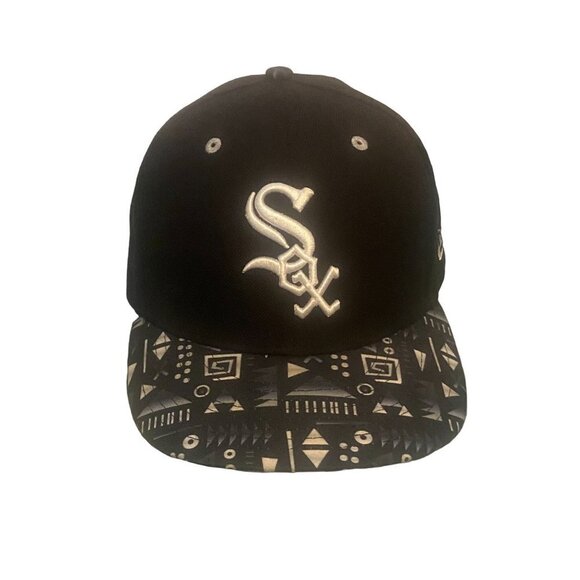 Chicago White Sox  New Era 59 Fifty Embroidered Logo Geometric Fitted Ball Cap - Picture 1 of 3
